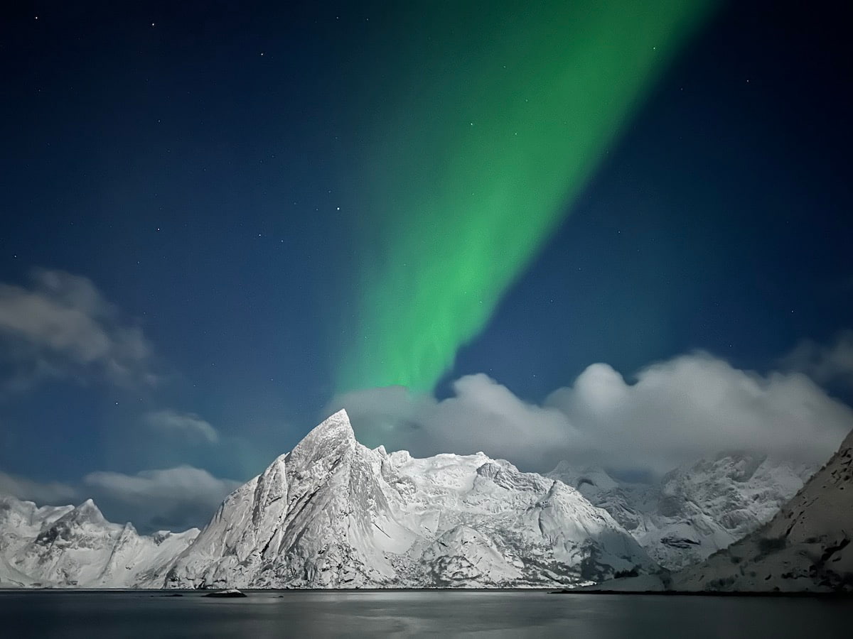 Ultimate Aurora Hunter Guide: Best Time To See The Northern Lights in Norway